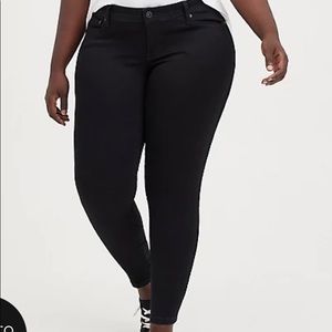 Torrid Skinny Black Jeans Size 14S